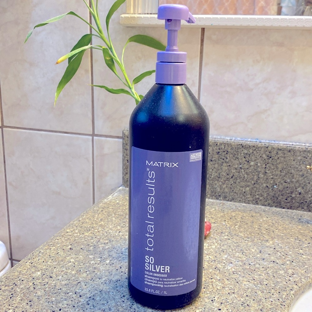 Matrix Total Results So Silver. - Used 3/4 Full
Shampoo